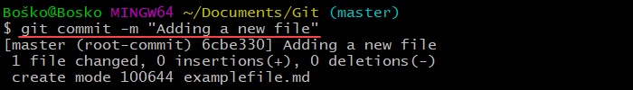 使用 Git Bash 在 Git 中创建提交。