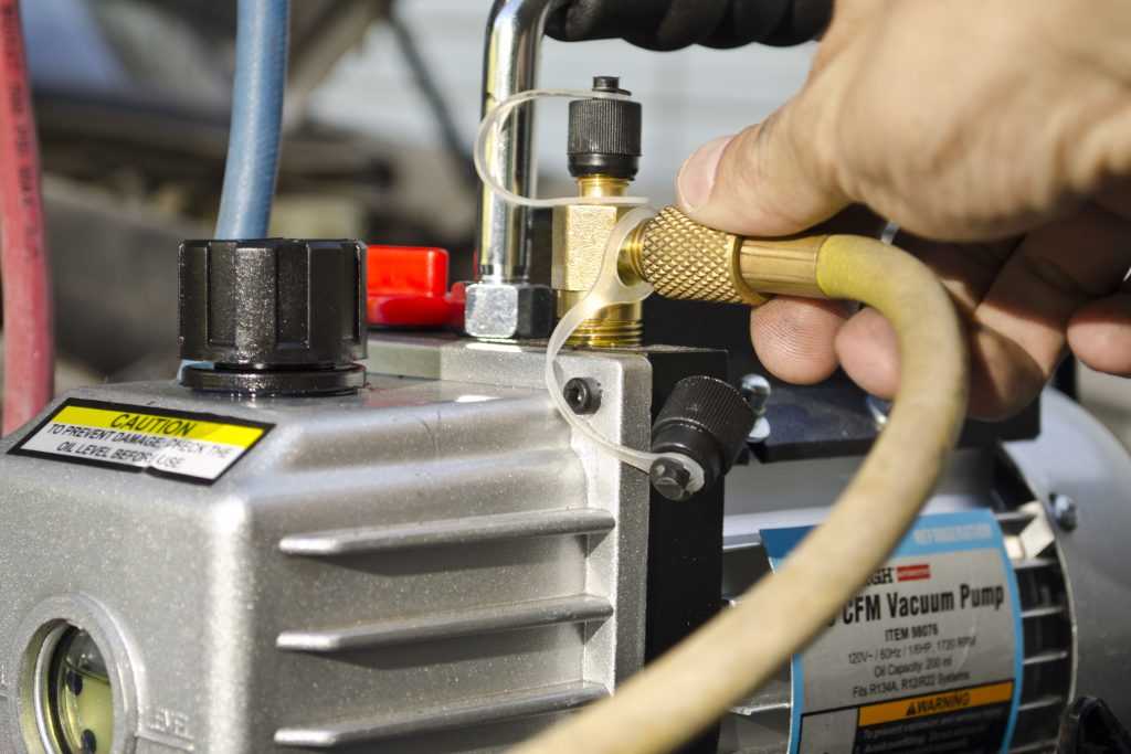 如何使用交流真空泵抽湿？汽车修理分步指南