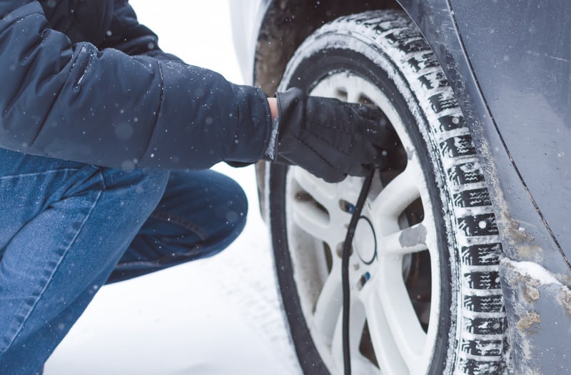汽车轮胎指南：你应该在冬天填充你的轮胎吗？