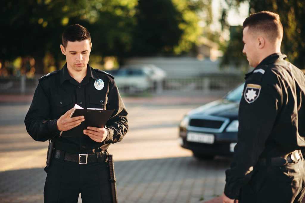 邻居的汽车警报器一直响