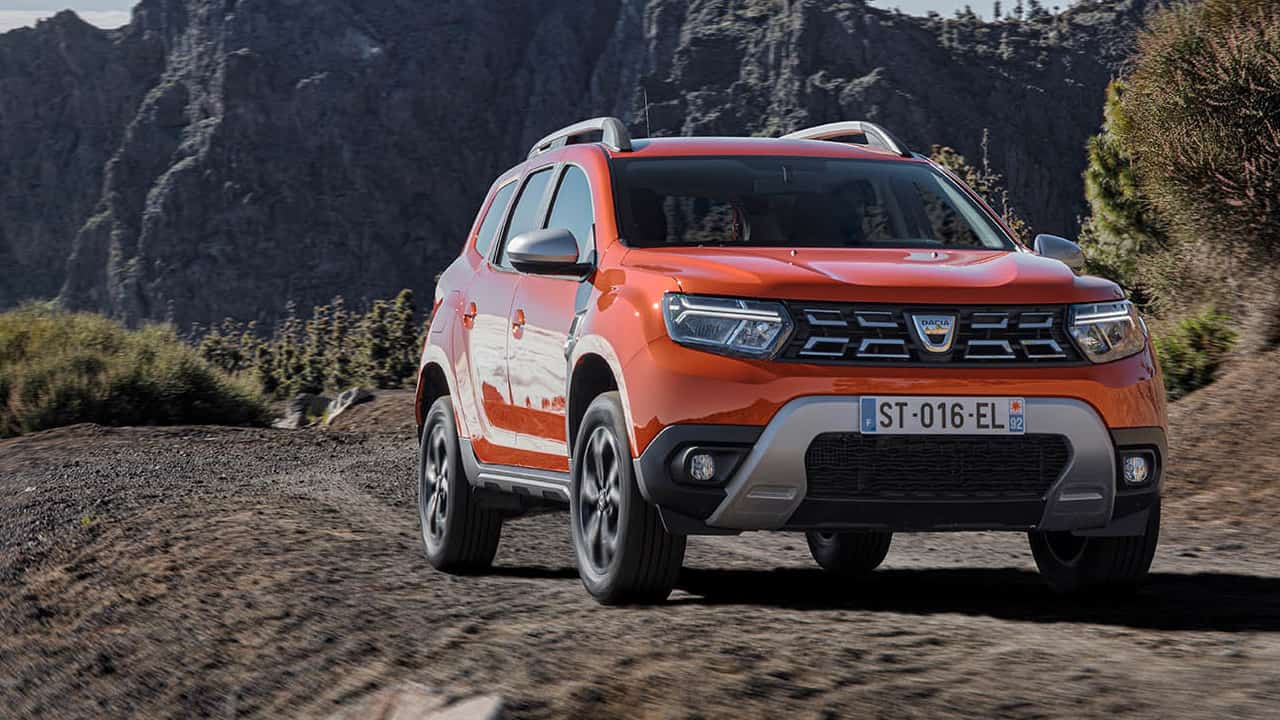 橙色 Dacia Duster 外部 Front Off Road