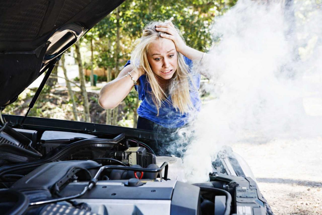 当你的汽车过热时该怎么办？必备生存技巧