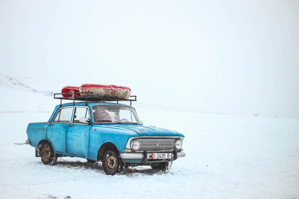 如何让汽车脱离雪地？你知道这些方法吗？