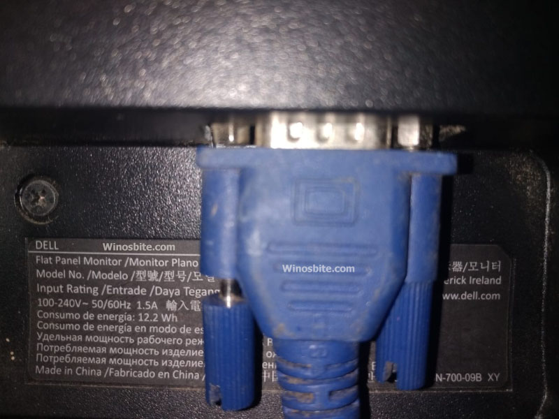 如何修复显示器屏幕变黑几秒钟?解决办法指南