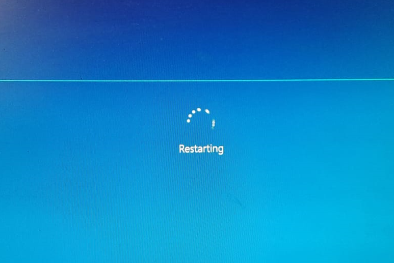 如何在Windows 10中优化和整理注册表编辑器?