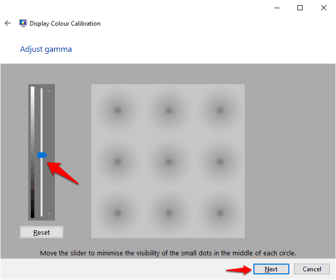 Windows 10 显示亮度太低，即使设置为 100%