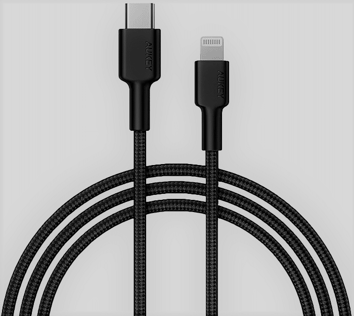 Aukey USB A 3.0 转 USB C 电缆。 20 款适用于 Android 的最佳高速充电器