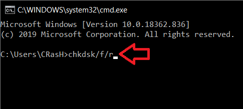 打开命令提示符窗口后，键入“chkdsk /f /r”并按回车键