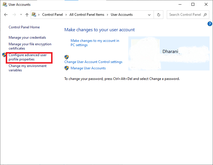 现在，导航到控制面板中的用户帐户，然后选择配置高级用户配置文件属性。