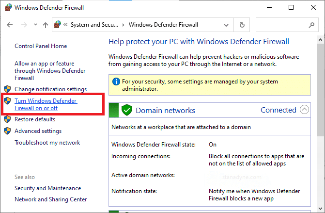 现在，在左侧菜单中选择打开或关闭 Windows Defender 防火墙选项。